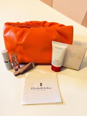 Elizabeth Arden makeup and case
